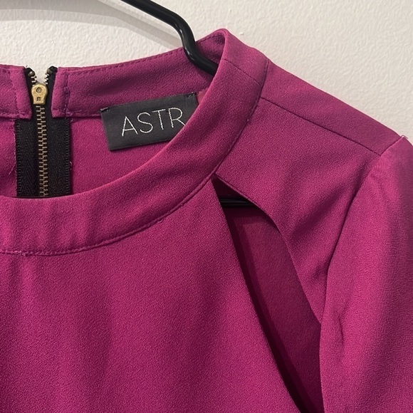 ASTR Zip-back Blouse with Cut Outs Size XS Astr the label - Picture 7 of 10